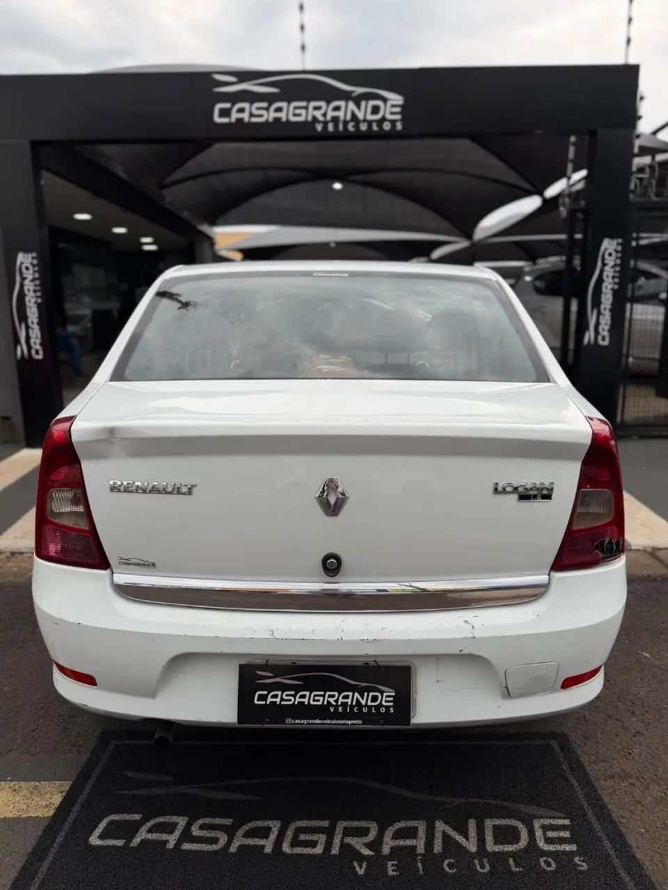 Renault Logan Expres./Exp. UP Hi-Flex 1.0 16V 4p, foto 6 de 18