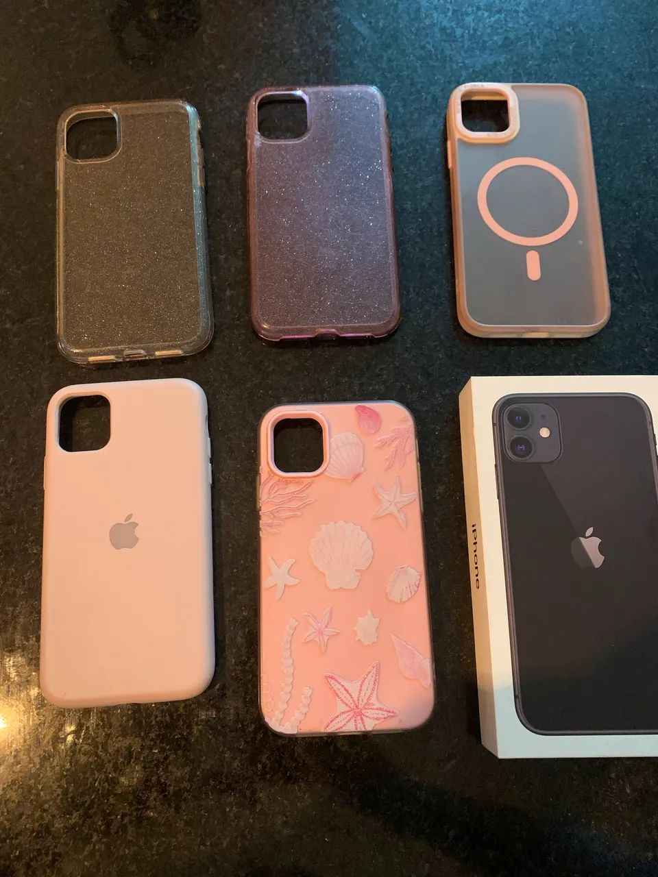 iPhone 11 Preto - Excelente estado + 8 capinhas  - Foto 4