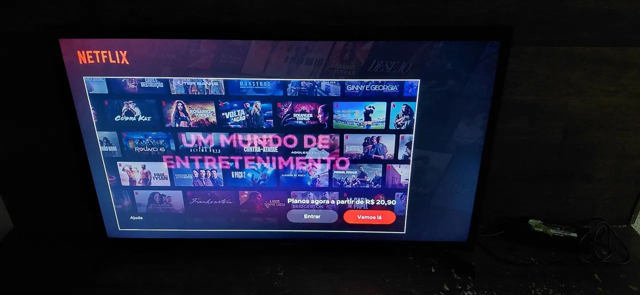 Vendo a TV Samsung Smart 32 polegadas funciona tudo certinho - Foto 3