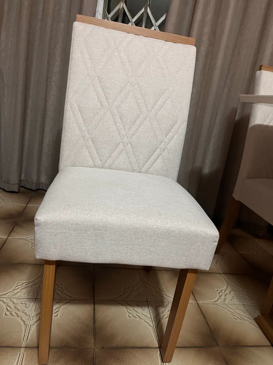 Vendo mesa de jantar 4 lugares e cadeiras , NOVÍSSIMA!  - Foto 4