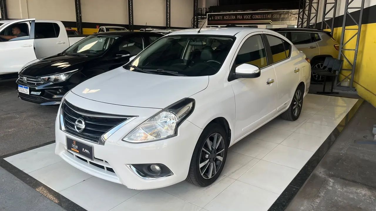 Nissan Versa UNIQUE 1.6 16V 2018
