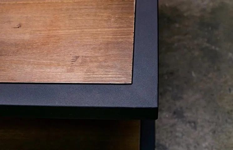 Mesa de centro estilo industrial de madeira  - Foto 4