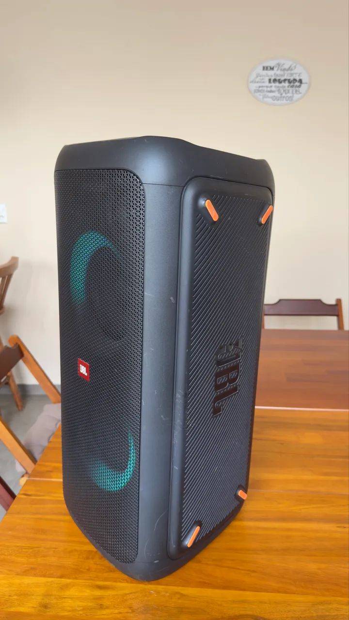 JBL PartyBox 300 Bluetooth com Bateria e Luzes LED Original - Foto 2