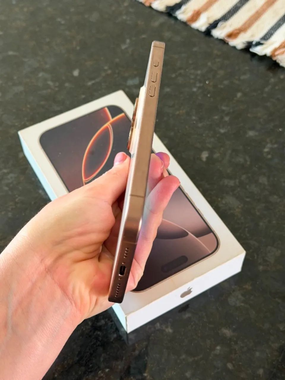 Iphone 16ProMax 512Gb - Foto 3