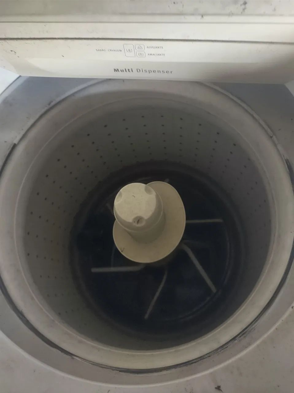 máquina de lavar com defeito 
