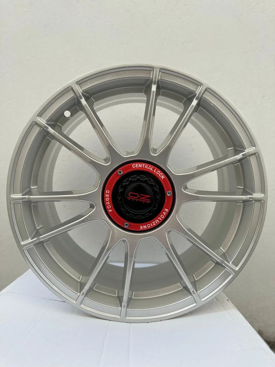 JOGO DE RODAS RÉPLICA OZ ARO 15 4x98/4x100/108 NOVAS - Peças para