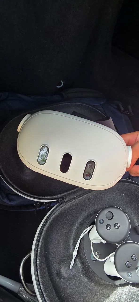 Óculos de Realidade Virtual Meta Quest 3 - Foto 2