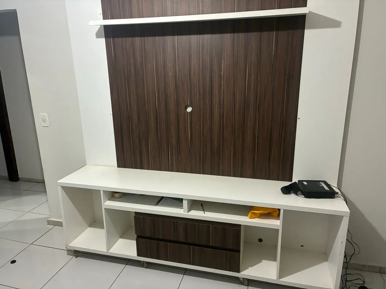 Rack com rodinhas + painel totalmente em MDF - Foto 2