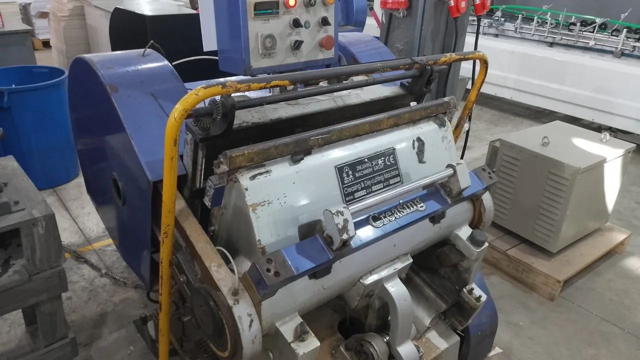 Corte vinco com fricção magnética 