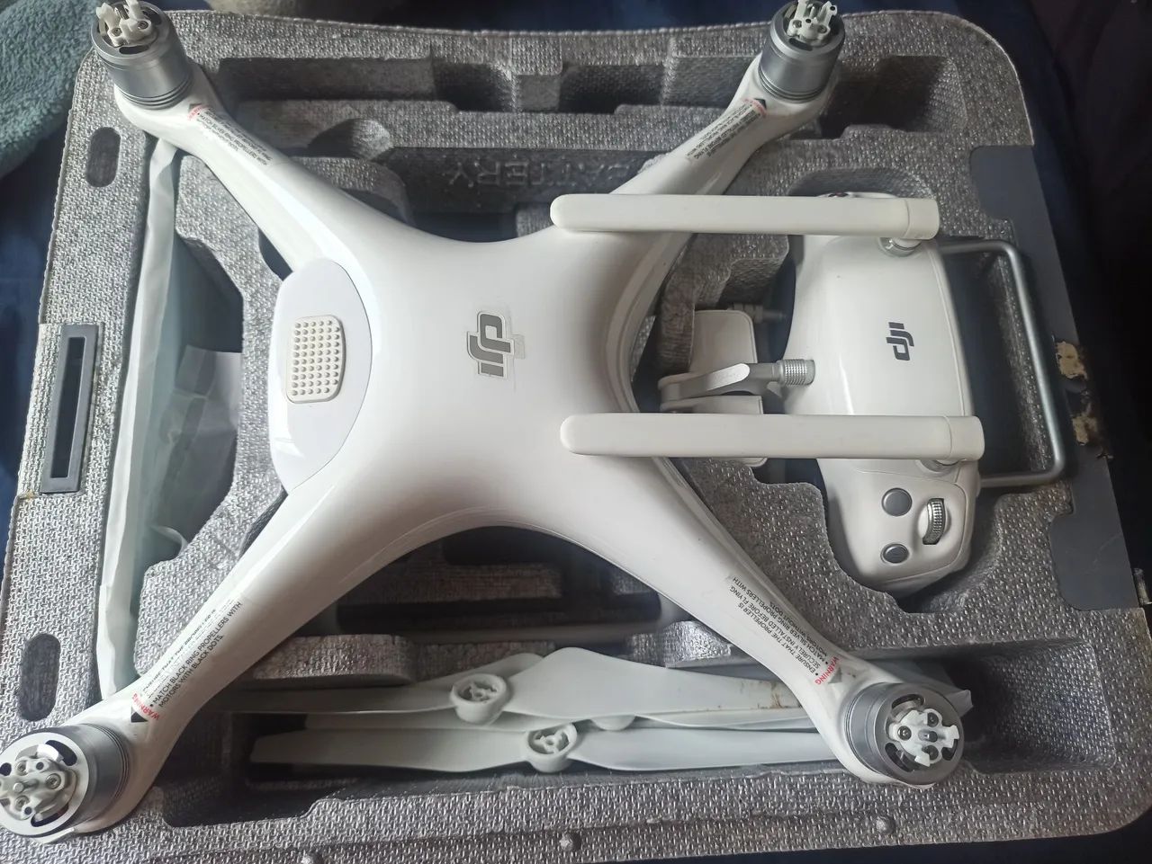 Drone DJI Phantom 4 completo  - Foto 3