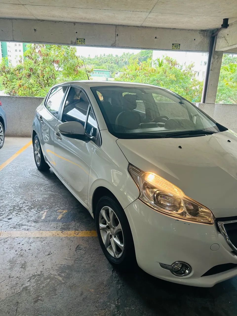 Peugeot 208 2016