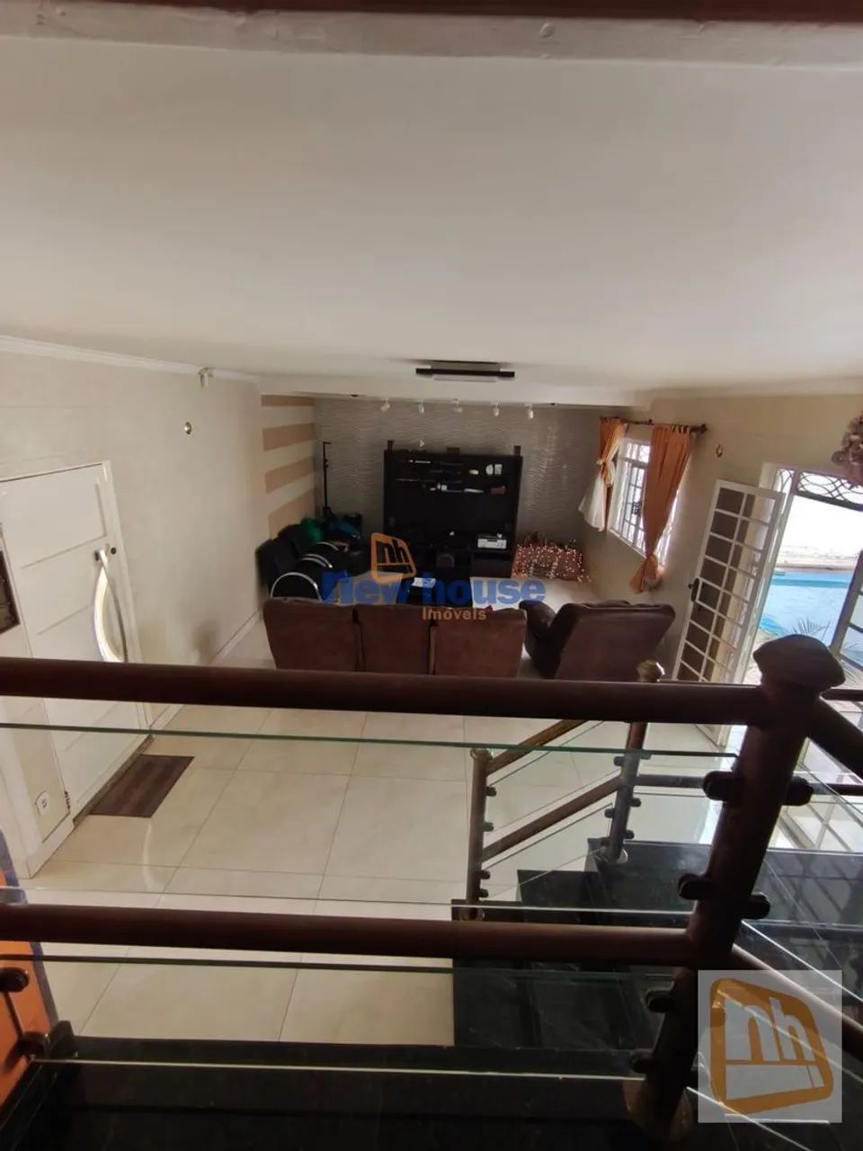 Excelente oportunidade para quem busca espaço, conforto e sofisticação! 7 Quartos: Sendo 4 - Foto 5