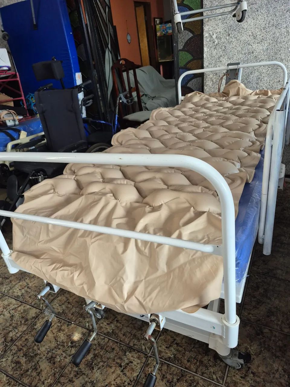 Cama hospitalar  3 manivelas - Foto 5