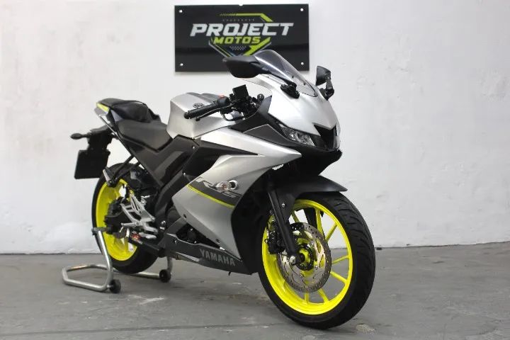 Yamaha R15 2024 - Foto 2