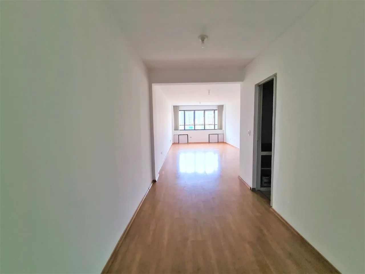 Sala comercial para alugar no Centro, Curitiba - Foto 4