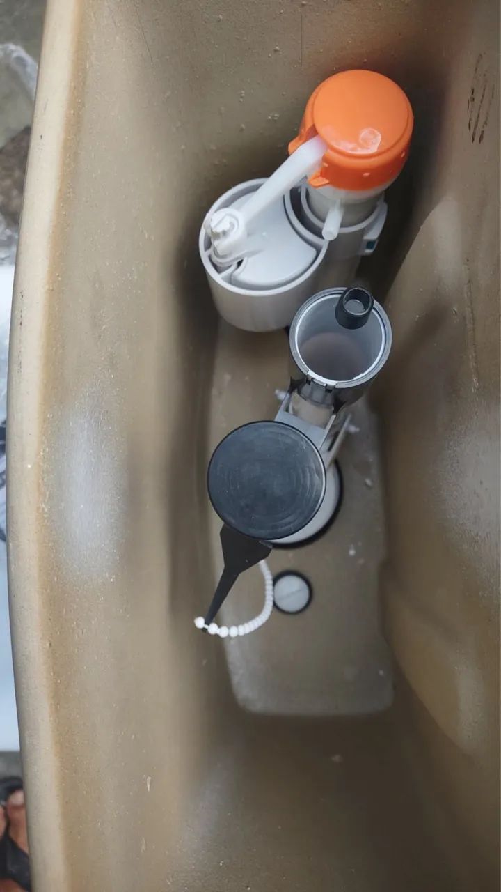 Vaso sanitário com caixa acoplada  - Foto 3