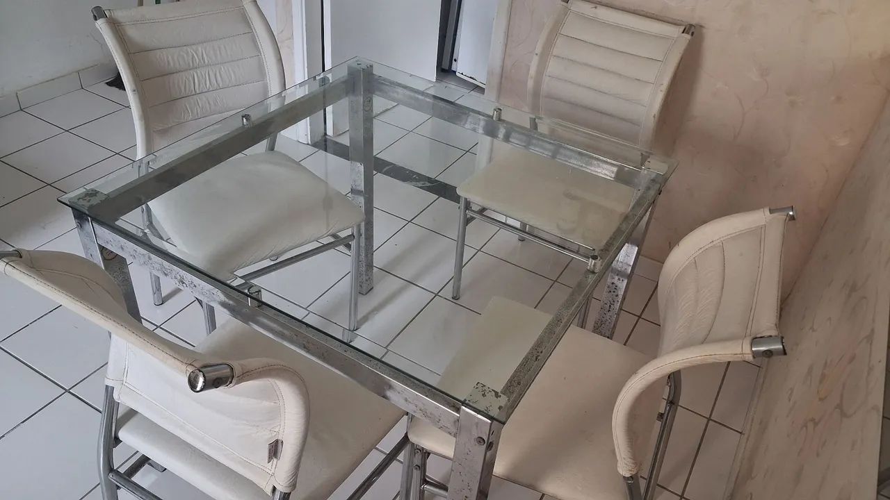 Mesa com 4 cadeiras  - Foto 4