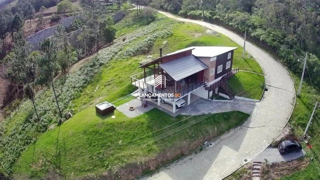 Casa mobiliada em condomínio fechado, Santo Amaro da Imperatriz