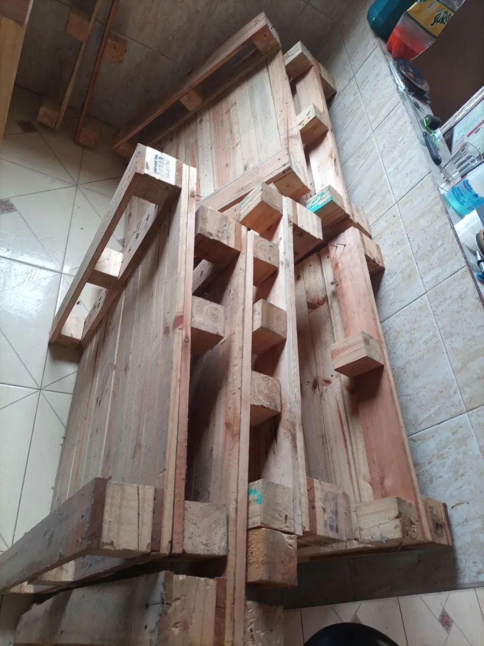 Pallets de Pinus 80x80 para decoração. - Foto 2