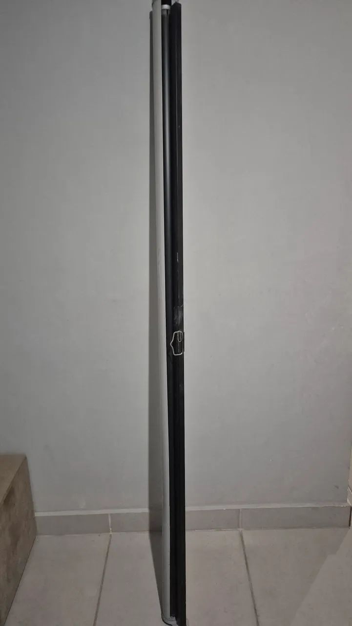 Tela de projeção retratil