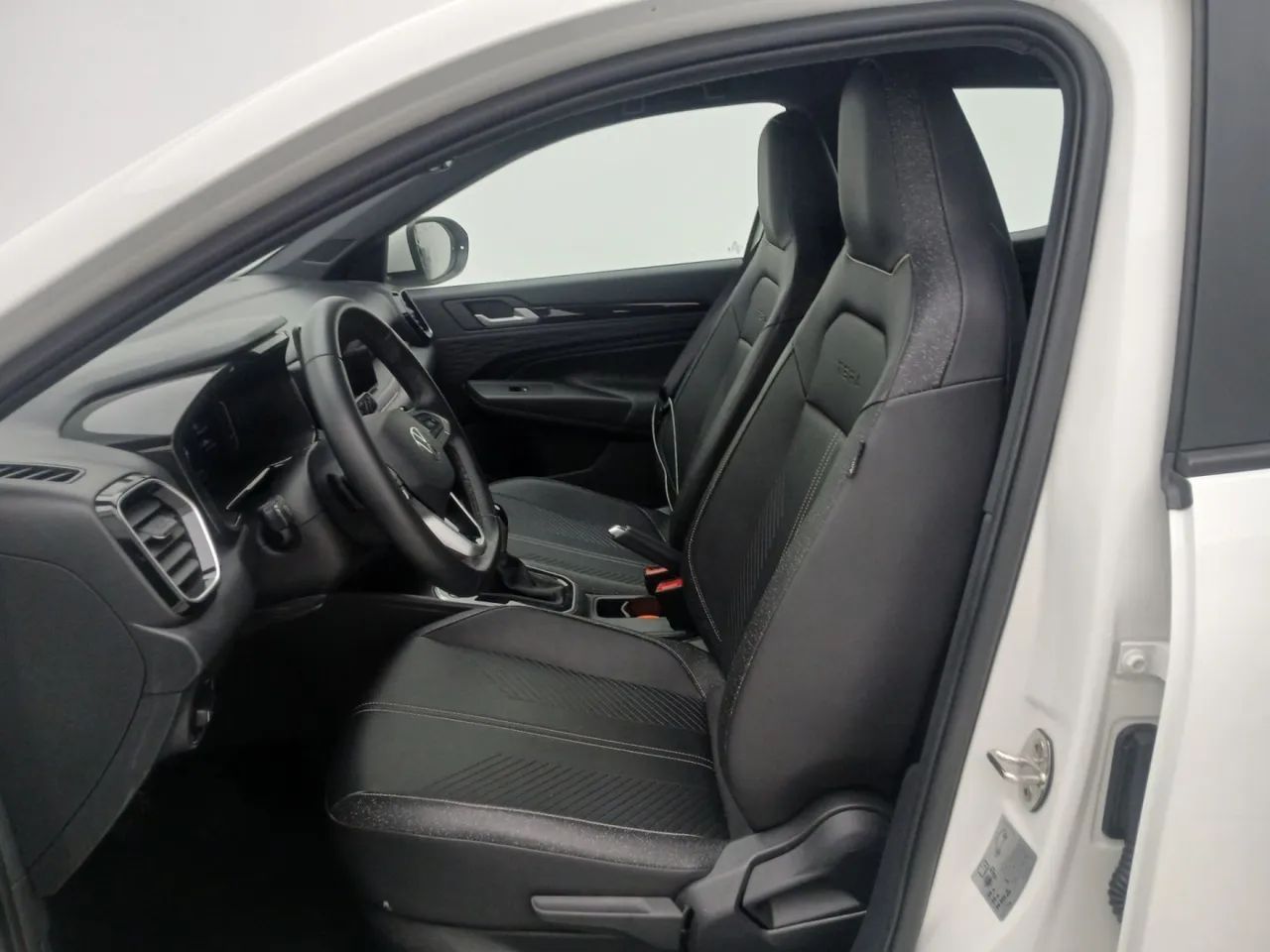 Volkswagen Tera High 1.0 170 TSI Flex 12V 5p Aut, foto 16 de 18