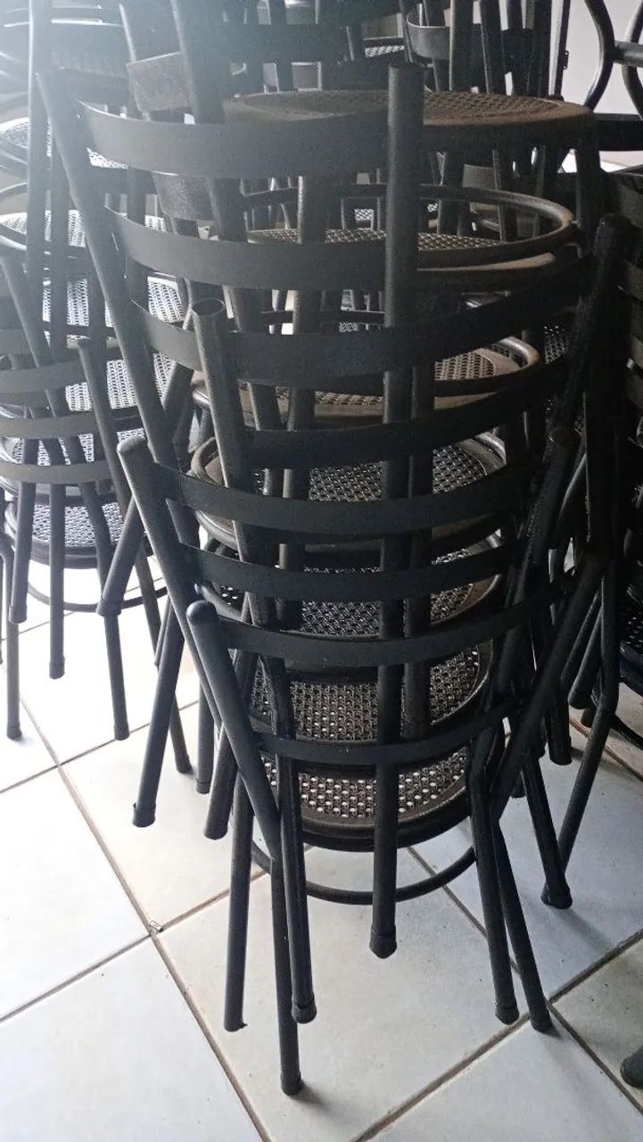 Cadeiras metal com assento plástico reforçado  - Foto 3