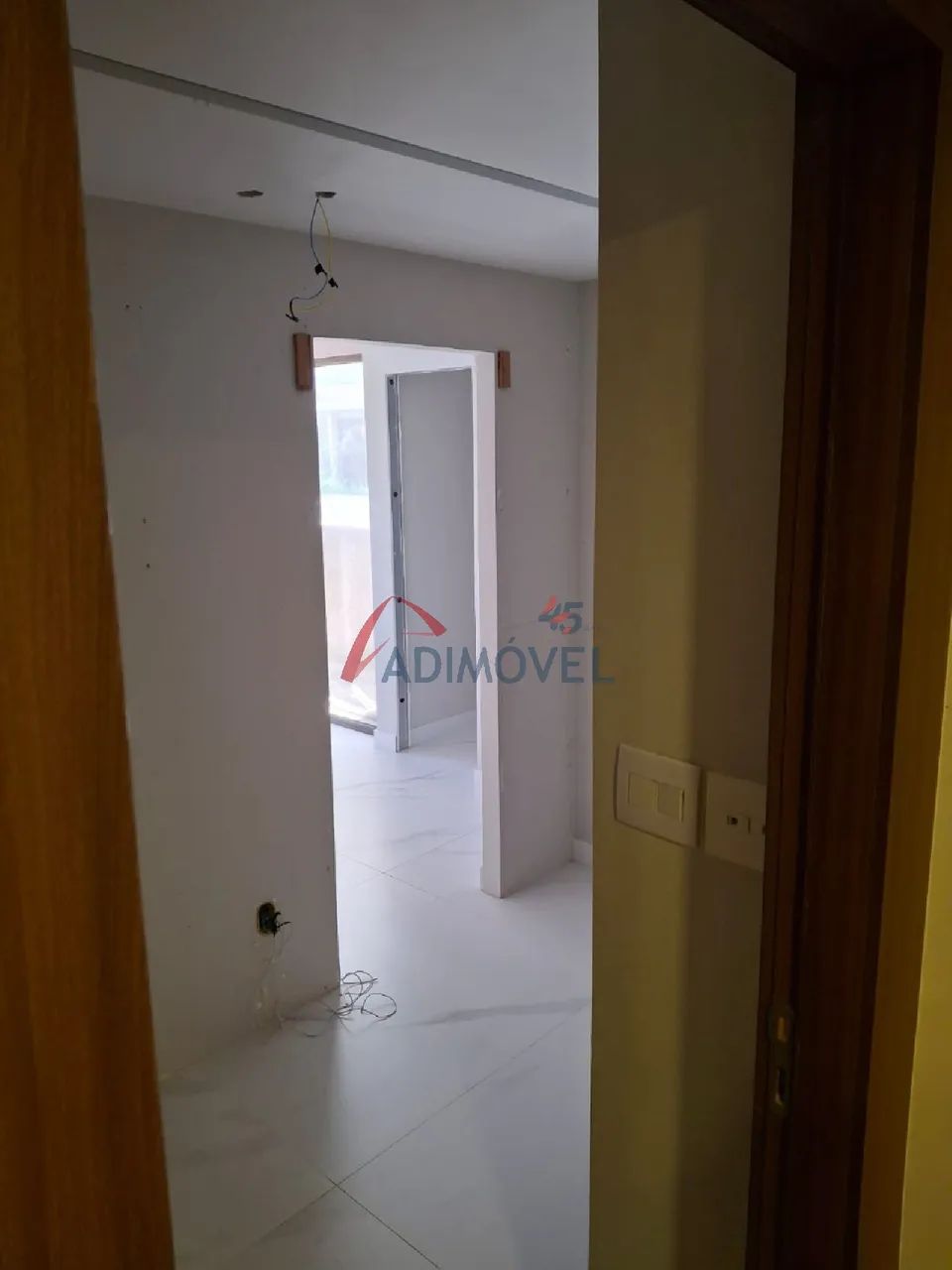 Sala Comercial com 45m² na Mata da Praia!. - Foto 3