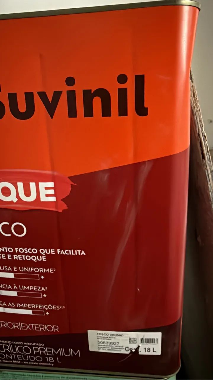 Selling Suvinil white and chrome paint
