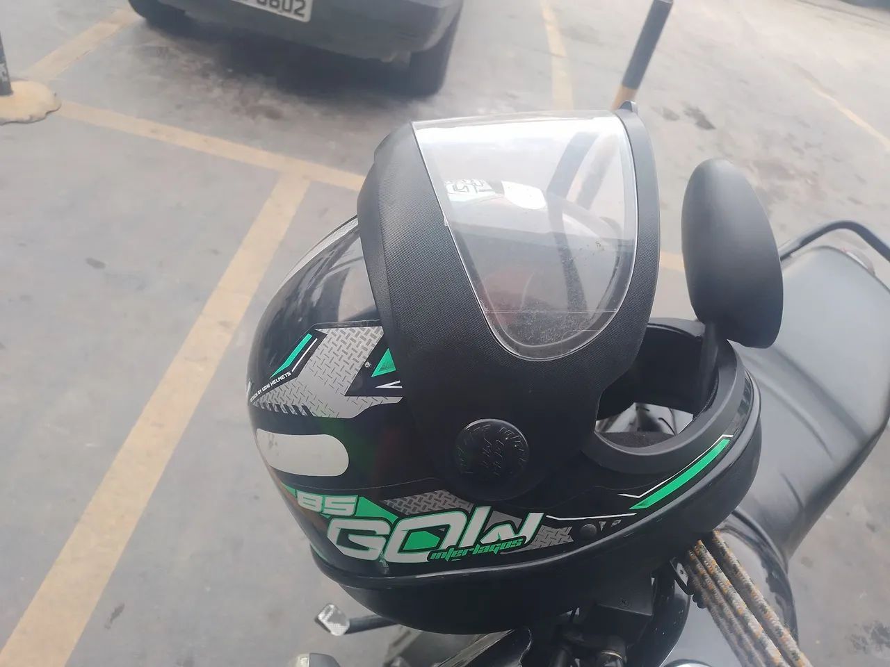 Capacete número 60