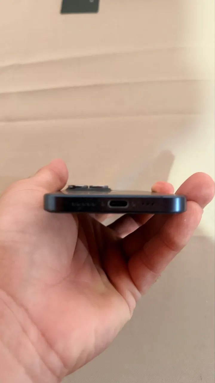 iPhone 15 Pro - Foto 2