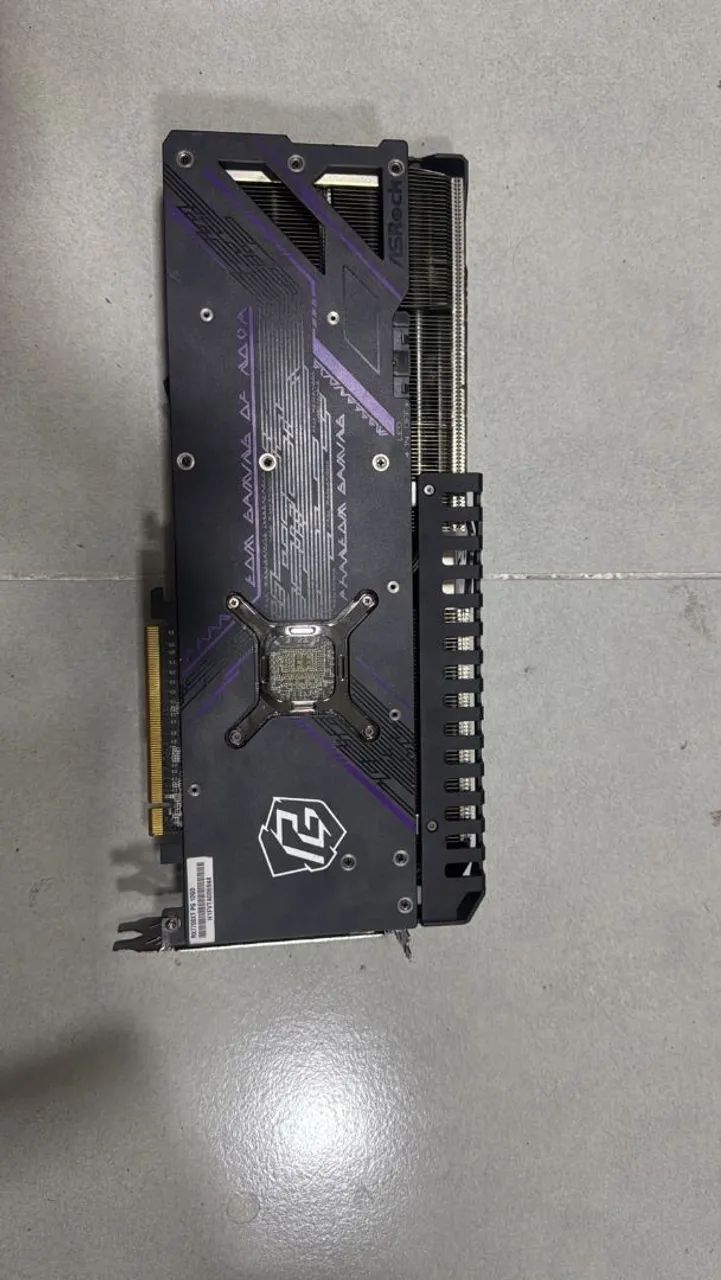 Placa com Problema defeito rx 7700xt 12gb phanton retirada de peças  - Foto 2