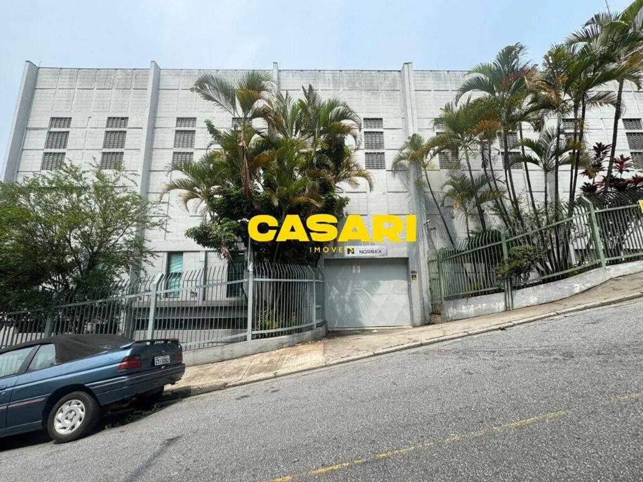 Galpão à Venda com Prédio Comercial e Estacionamento no Taboão - 3.890m² - São Bernardo do - Foto 3