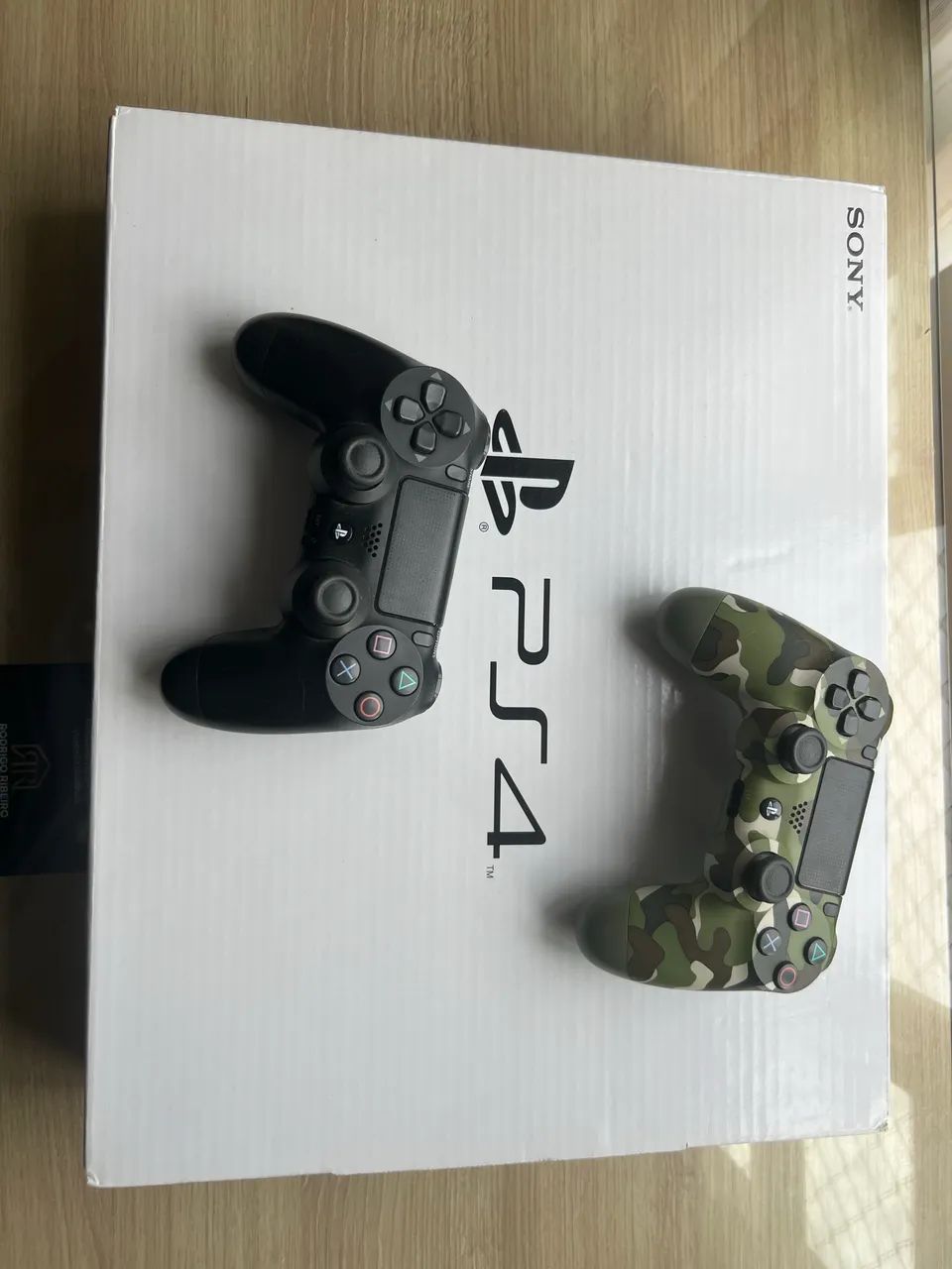 PS4 novíssimo com 2 controles e jogos - Foto 3