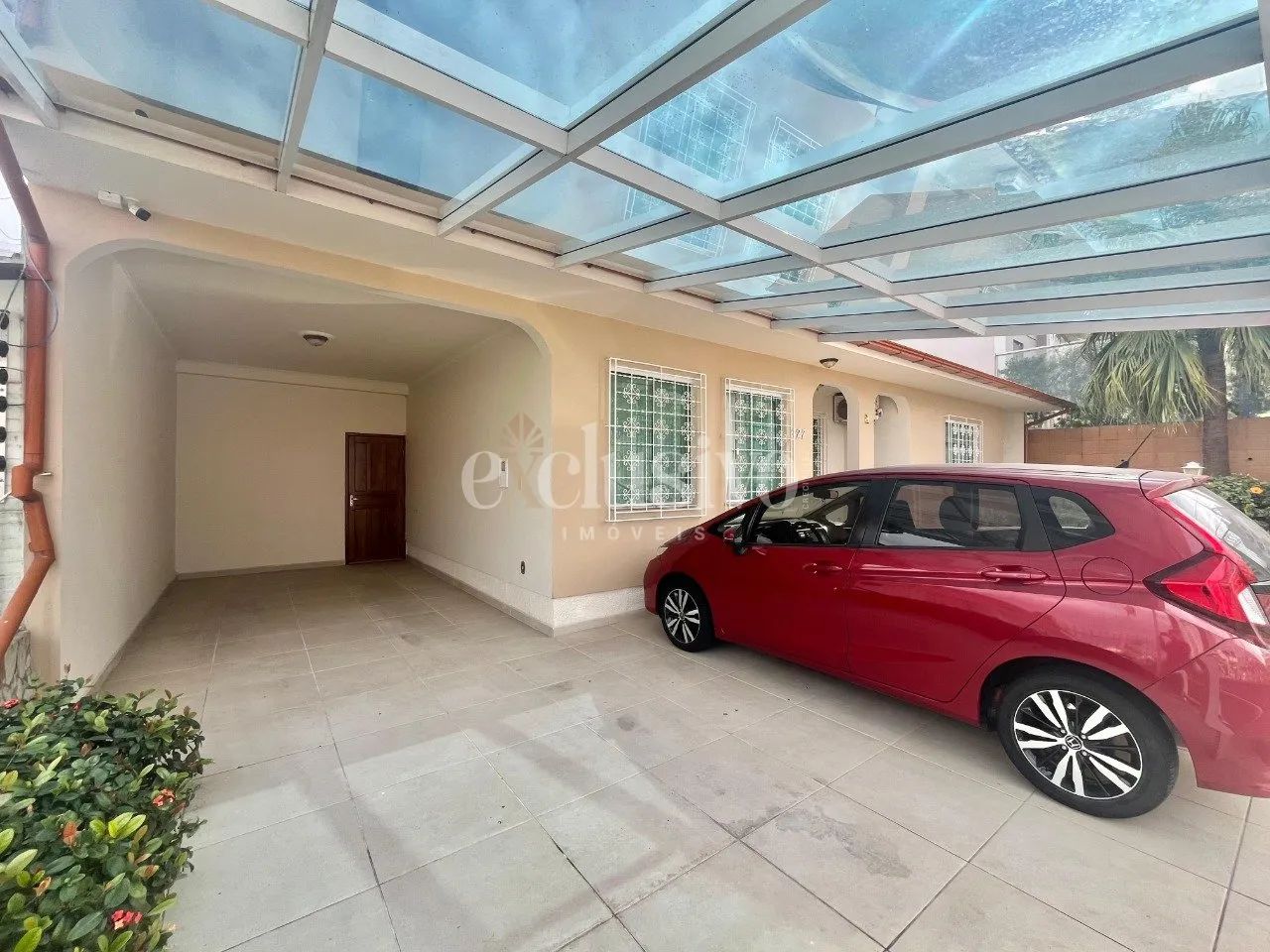 Casa plana com 4 dormitórios em Coqueiros - Foto 4