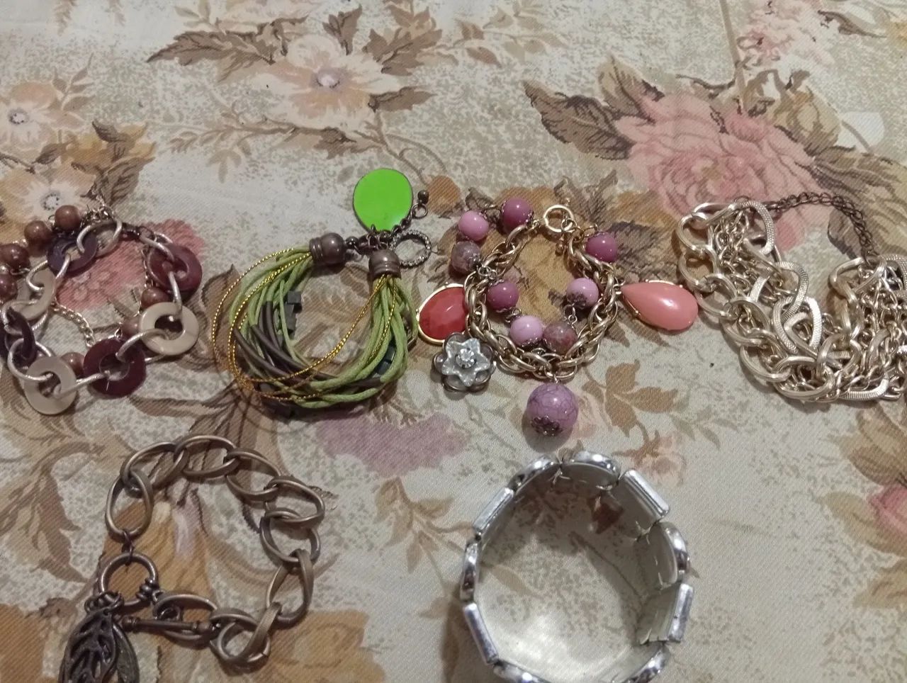 Lote 6 Pulseiras Variadas - Estilos Boho, Moderno e Casual - Foto 5