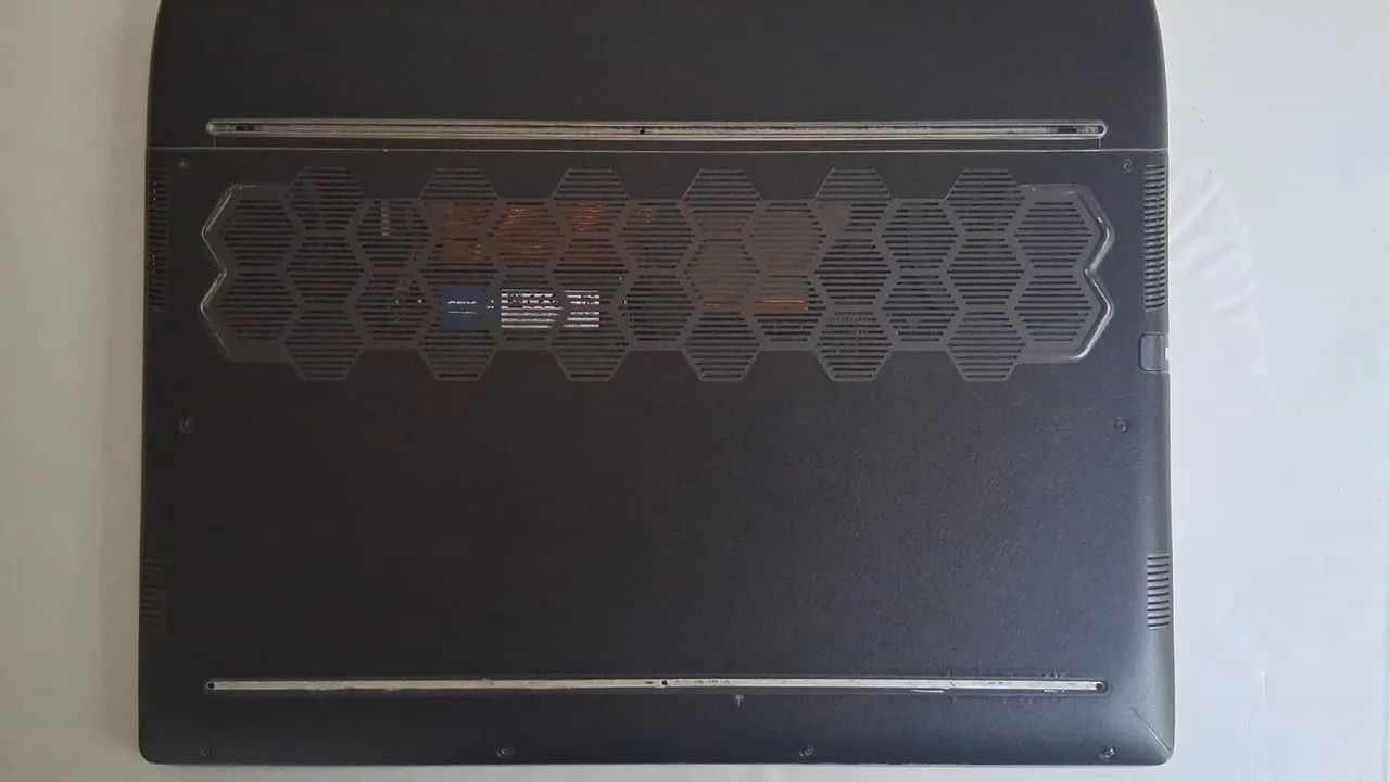 Alienware m15 r6 - Foto 3