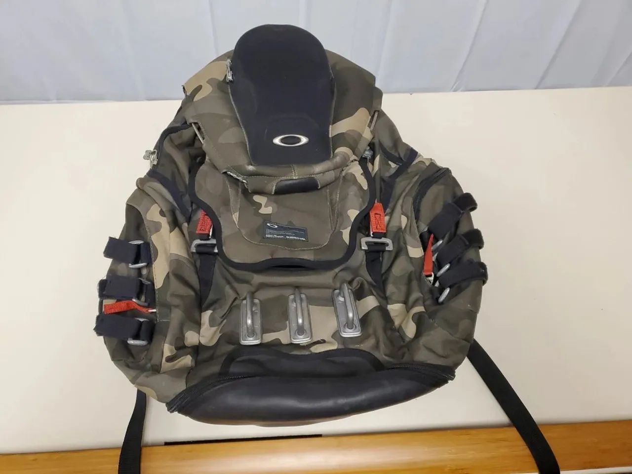 Oakley Kitchen 34 litros Original - Foto 4