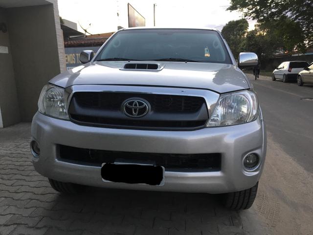 HILUX SRV CD 3.0 D-4D 4x4 DIESEL AUTOMÁTICA 2011/2011 - Foto 2