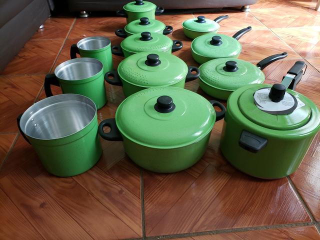 Kit de panelas verdes