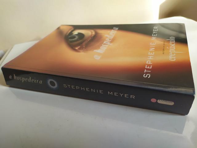 Livro A Hospedeira - Foto 4