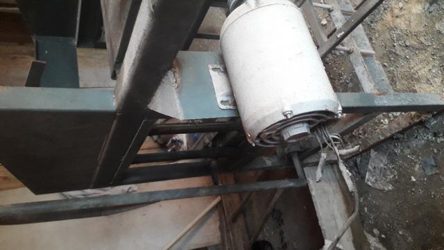 Máquina de fazer bloco e paiver - Foto 2