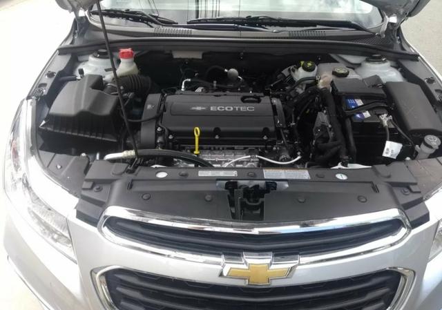 Cruze hatch 1.8 - Foto 3