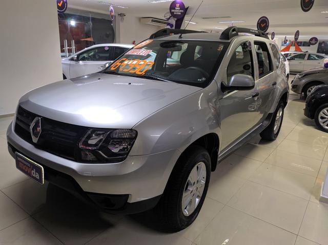 Duster automática muito conservada !!!