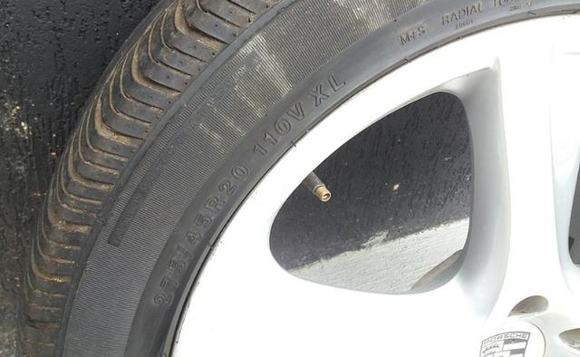 Roda Porsche Cayenne 275/45 R20 com Pneu - Foto 6