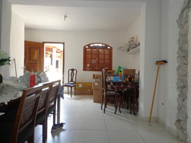 Casa em excelente localização , próximo a comércio variado. - Foto 14