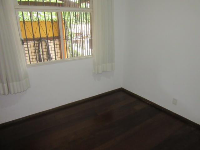 Excelente casa em local tranquilo para quem quer sossego! área nobre do bairro. - Foto 6