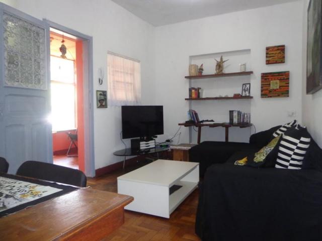 Excelente casa com 04 quartos