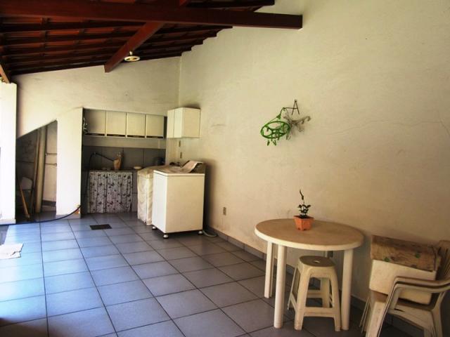 Excelente casa. 03 pavimentos, com habite-se e ótima localização. - Foto 18
