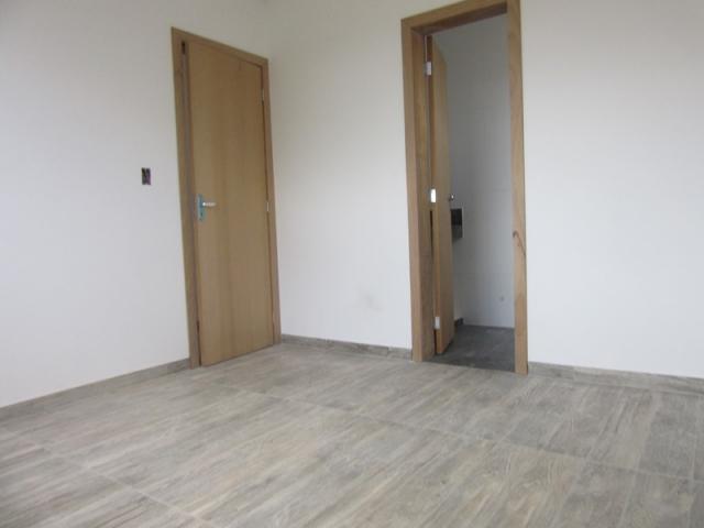 Lançamento no bairro Caiçara, prédio novo, 100% revestido com elevador! - Foto 10