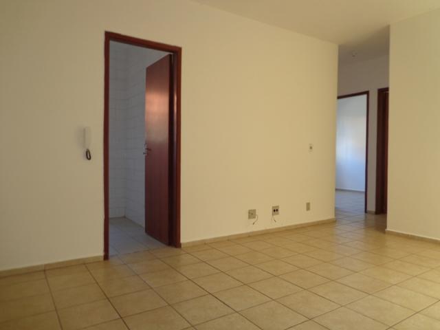 Oportunidade em ótima localização, fachada semi-revestida, esquadrias em alumínio, gás can - Foto 6